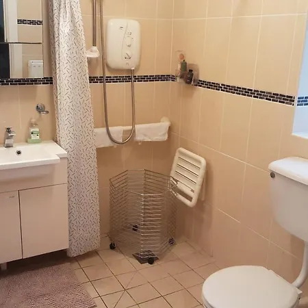 2 Bed - Sleeps 6 - Parking - Wifi Enniscrone