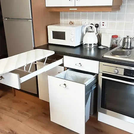 2 Bed - Sleeps 6 - Parking - Wifi Enniscrone