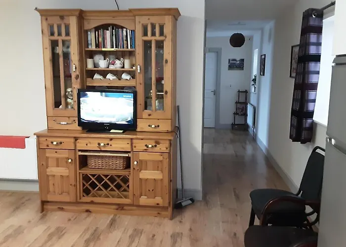 Feriehus 2 Bed - Sleeps 6 - Parking - Wifi *